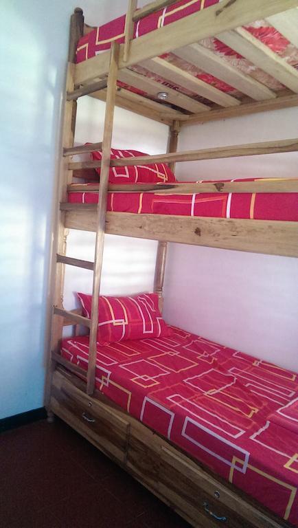 Germaican Hostel بورت أنطونيو الغرفة الصورة